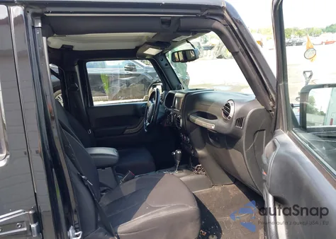 2014 Jeep Wrangler Unlimited Sport z USA, uszkodzony, nr VIN 1C4BJWDG4EL276994